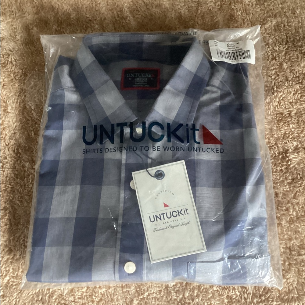 UNTUCKit Men’s button down casual shirt M